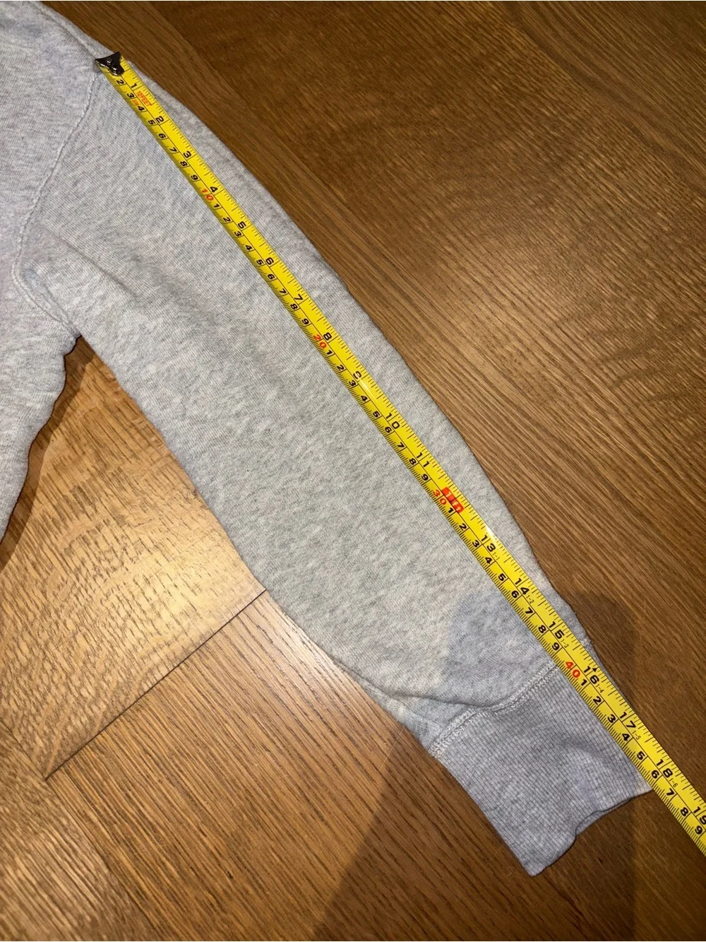 KAWS x Sesame Street x Uniqlo Grey Crewneck Sweatshirt Youth 150 Women’s US XS/S - Picture 12 of 12